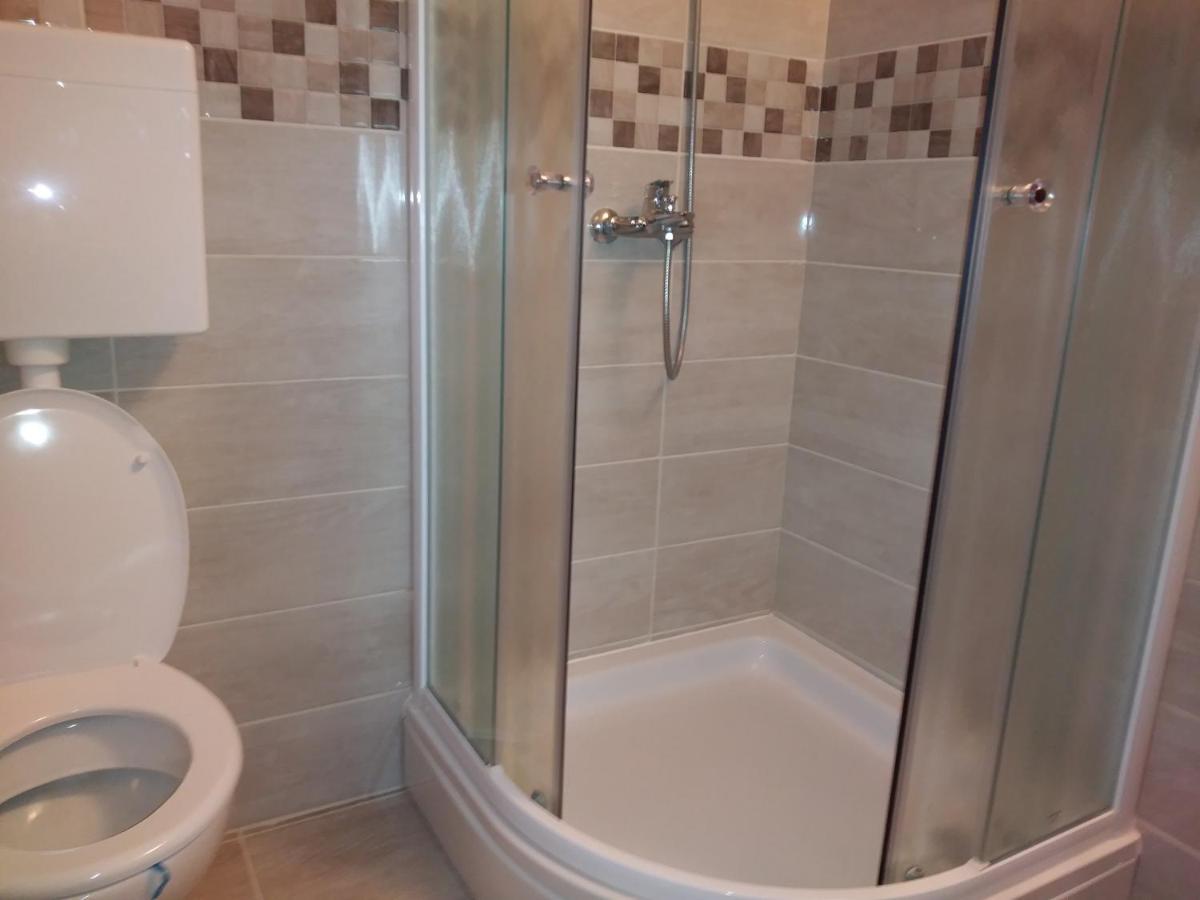 Nives Apartmani Pakoštane Exterior foto