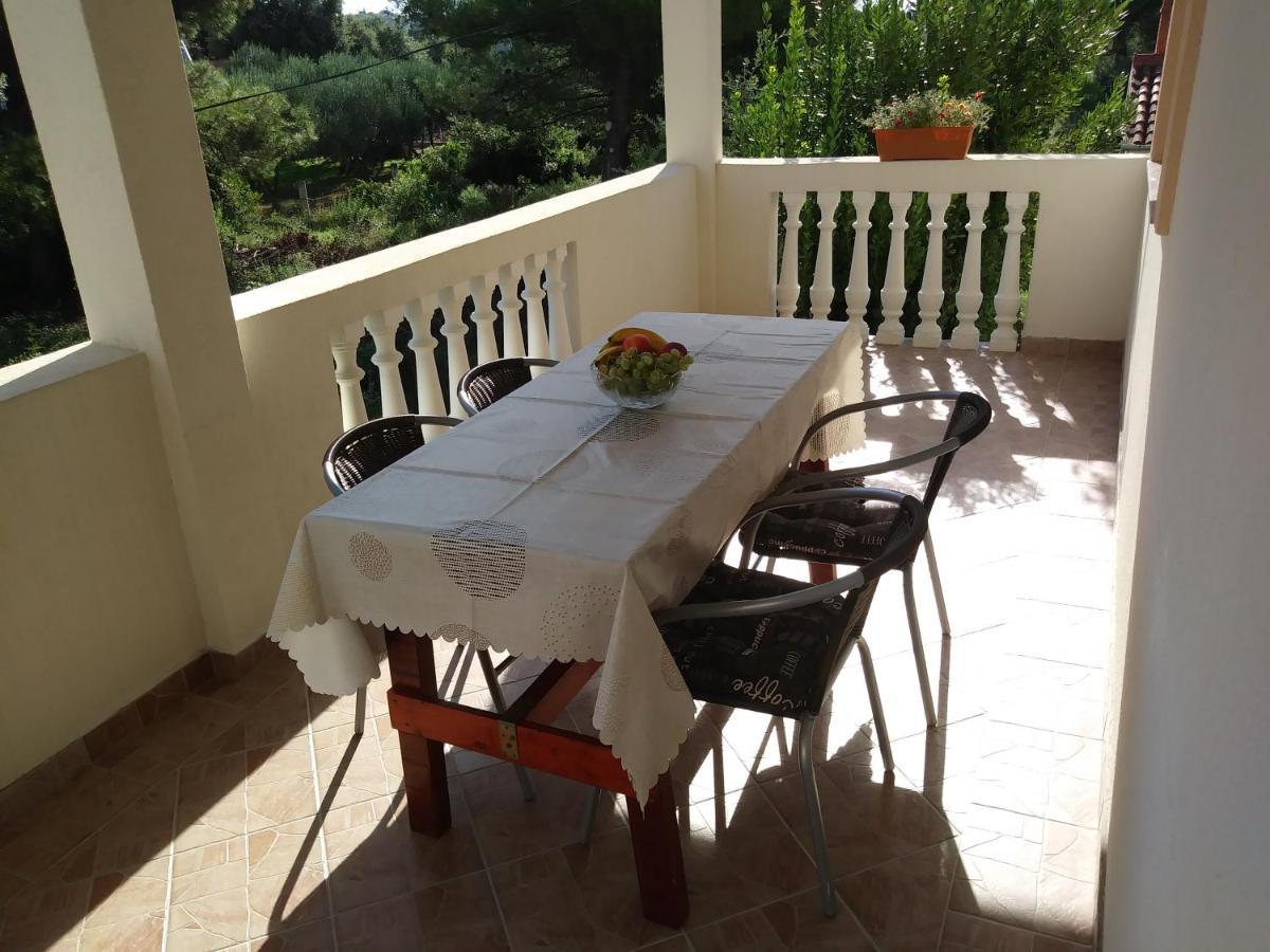 Nives Apartmani Pakoštane Exterior foto